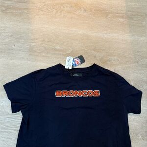 NWT Pro Standard Women’s Denver Broncos T Shirt Size Large Cropped Oversized